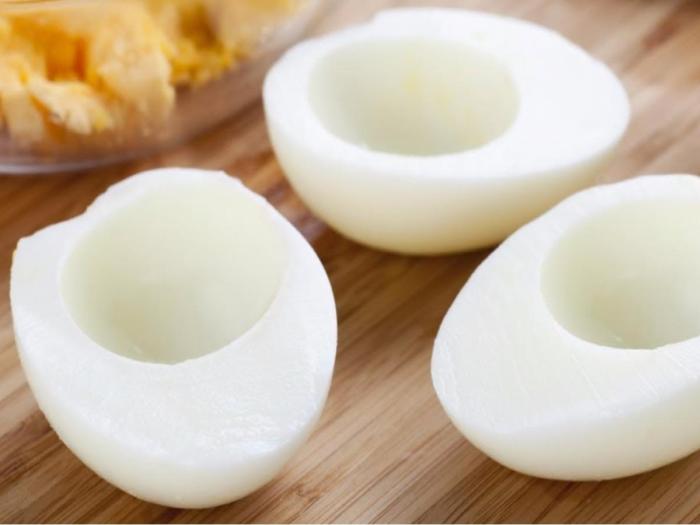 Nutrition facts of boiled egg white